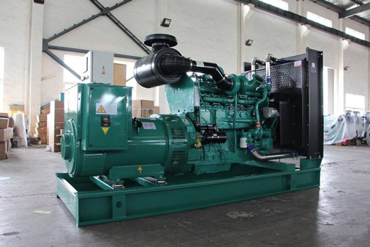 信阳320kw康明斯柴油发电车出租_COPY_COPY